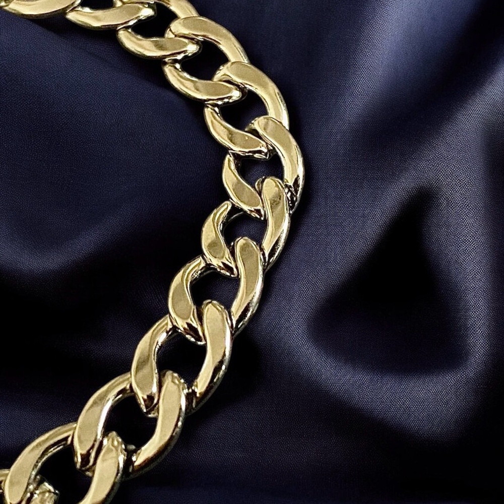 Stainless Steel Cuban link 7.5 inches and 7mm width bracelet - Picture 4 of 5